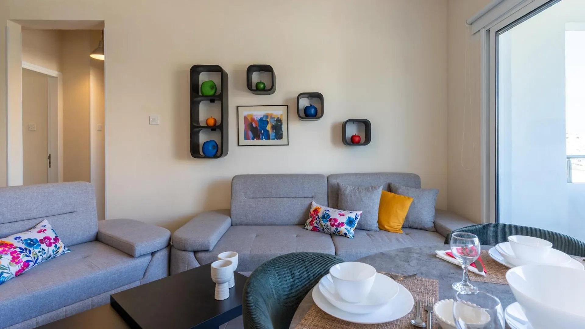 Sapphire'S 2-Bedroom Apartment In Larnaca